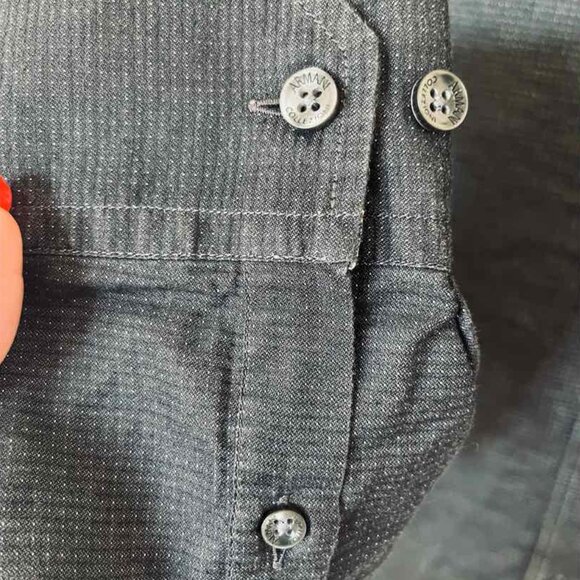 Beautiful mens Armani Collezioni grey dress shirt with sheen. Size medium - Picture 6 of 9